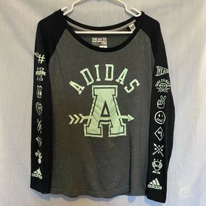 Adidas sporty long raglan sleeve t shirt size L
